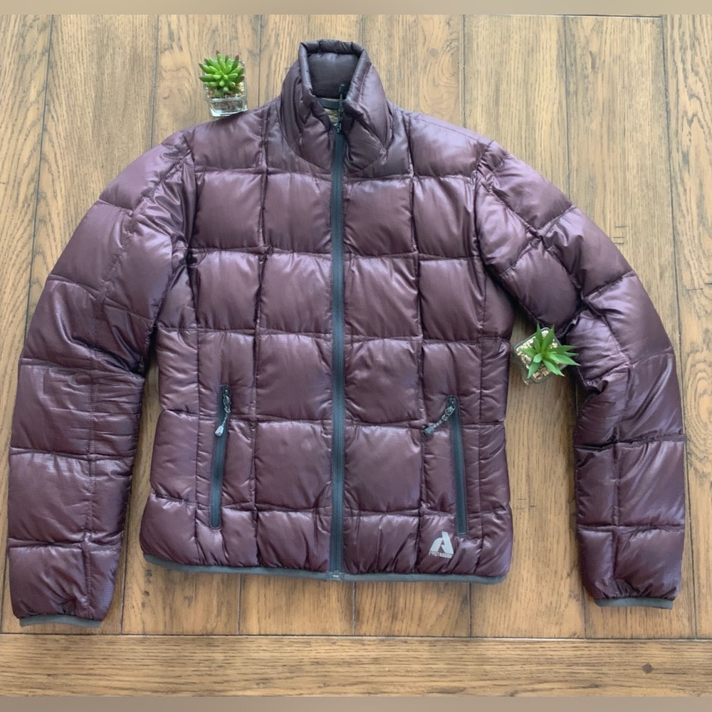 Eddie Bauer First Ascent Goose Down coat Sz Small